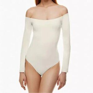 Babaton Contour off-shoulder bodysuit